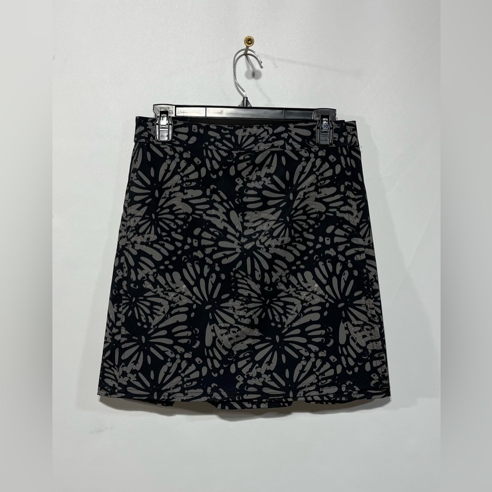 Rip Skirt Women’s Black and Grey Floral-Print Mini Skirt Size‎ Small